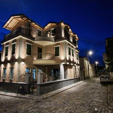 Bujtina Behram 호텔 코르처 외부 사진